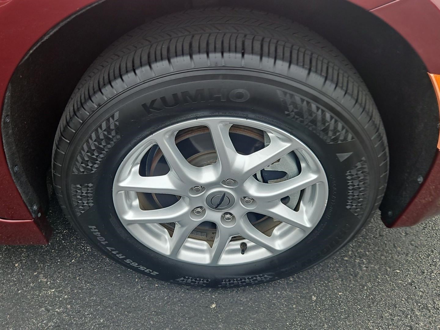 2021 Chrysler Voyager LXI FWD