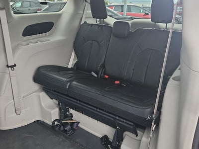 2021 Chrysler Voyager LXI FWD