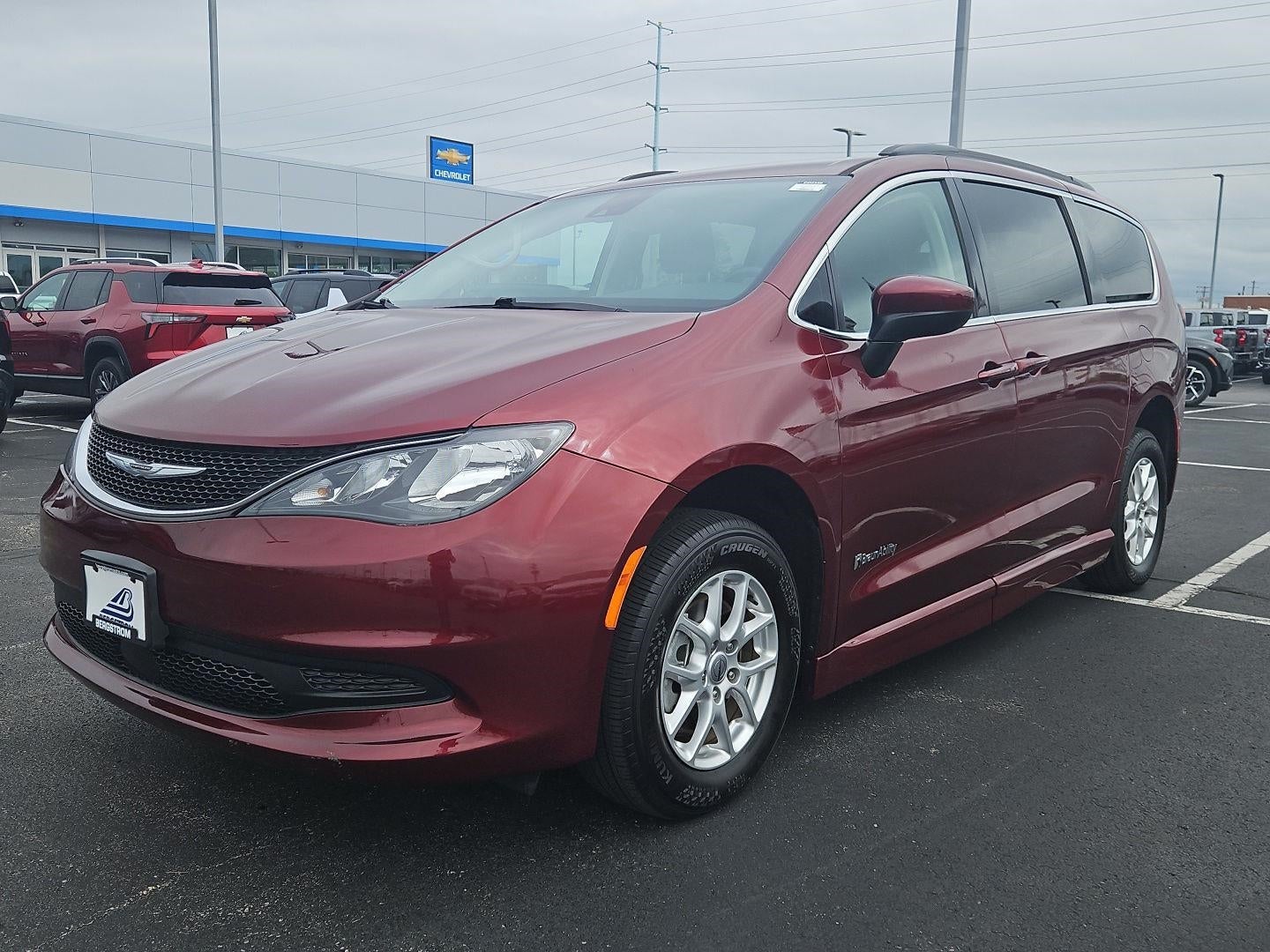 2021 Chrysler Voyager LXI FWD