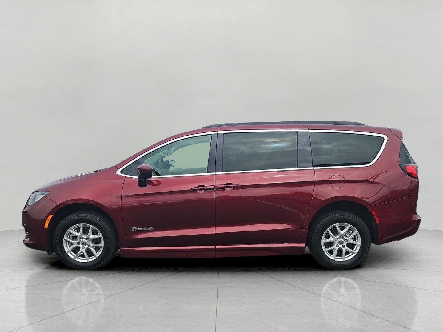 2021 Chrysler Voyager LXI FWD