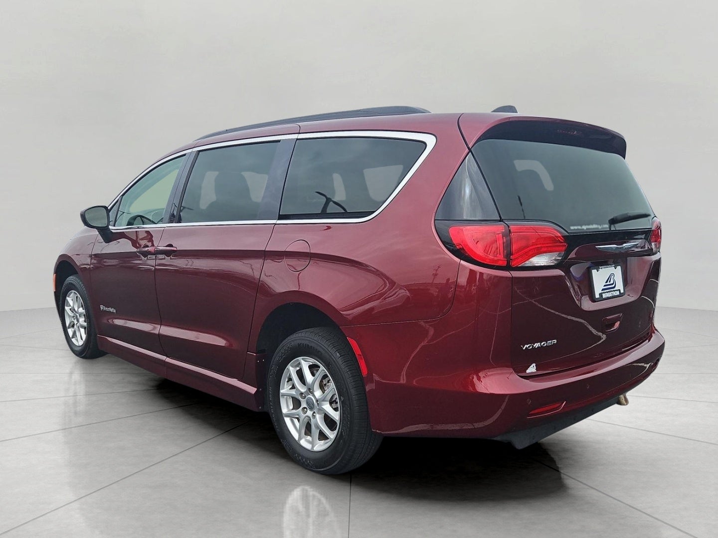 2021 Chrysler Voyager LXI FWD
