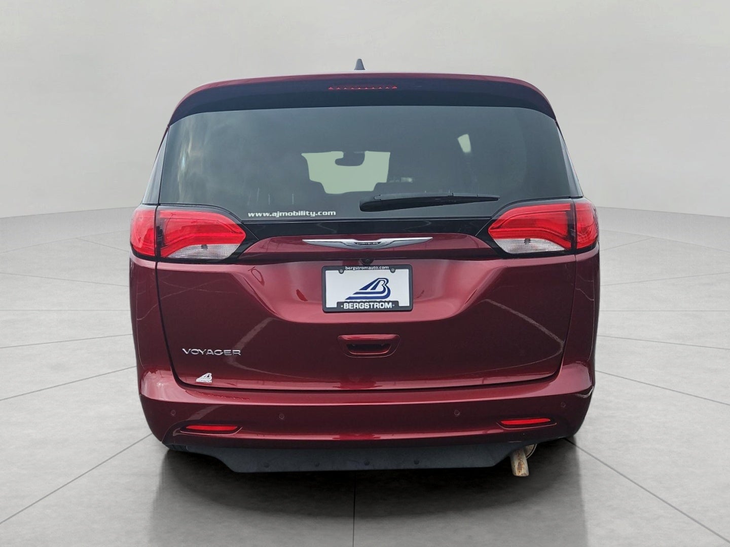 2021 Chrysler Voyager LXI FWD