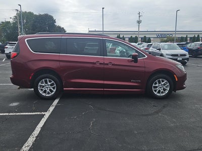 2021 Chrysler Voyager LXI FWD