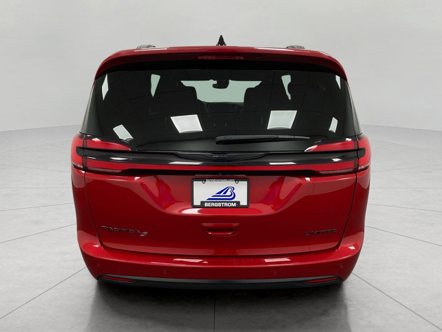 2025 Chrysler Pacifica Limited FWD