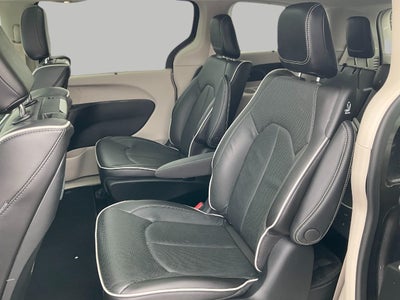 2023 Chrysler Pacifica Hybrid Limited