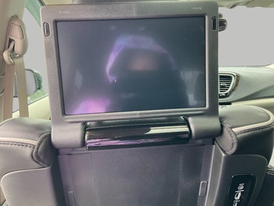 2023 Chrysler Pacifica Hybrid Limited