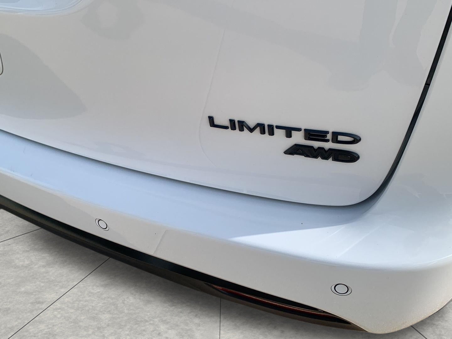 2025 Chrysler Pacifica Limited AWD