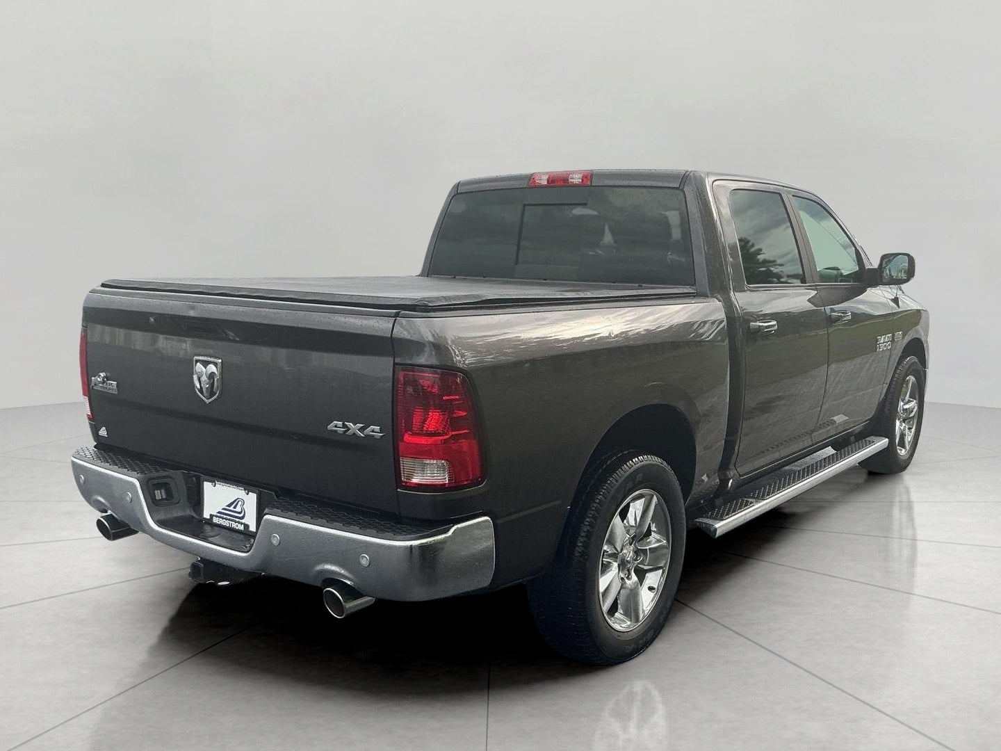 2017 RAM 1500 Big Horn Crew Cab 4x4 5'7' Box