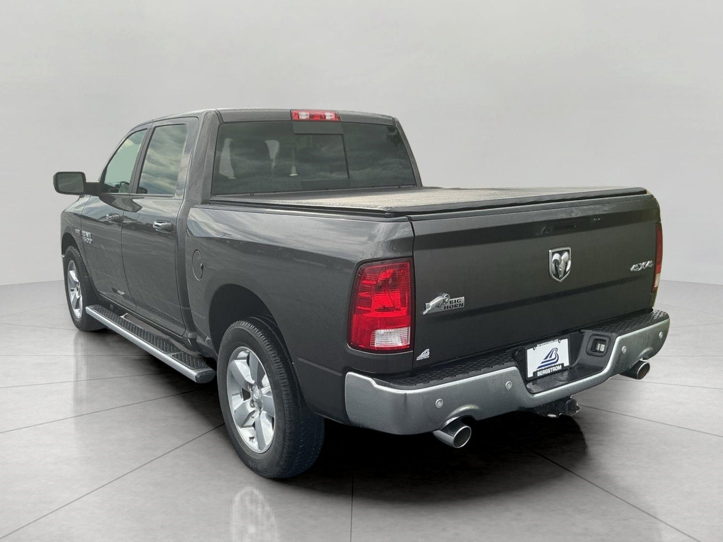 2017 RAM 1500 Big Horn Crew Cab 4x4 5'7' Box