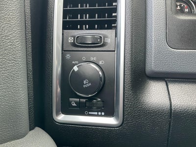 2018 RAM 1500 Big Horn Crew Cab 4x4 5'7' Box