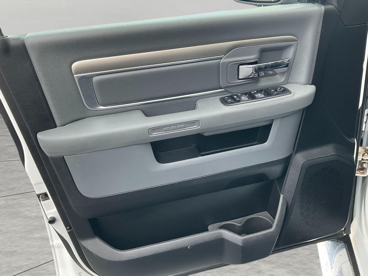 2018 RAM 1500 Big Horn Crew Cab 4x4 5'7' Box