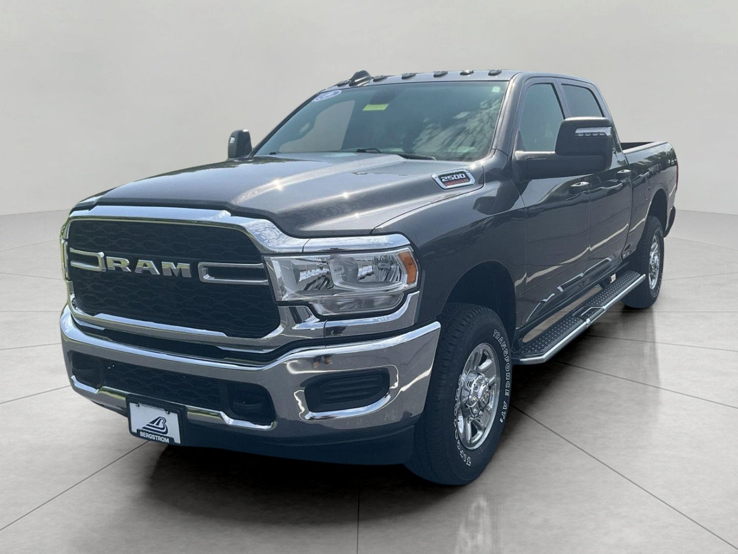 2024 RAM 2500 Tradesman Crew Cab 4x4 6'4' Box