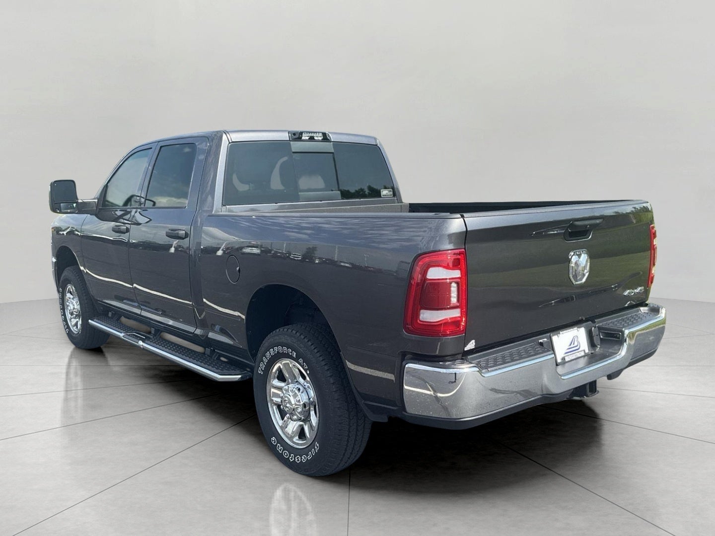 2024 RAM 2500 Tradesman Crew Cab 4x4 6'4' Box