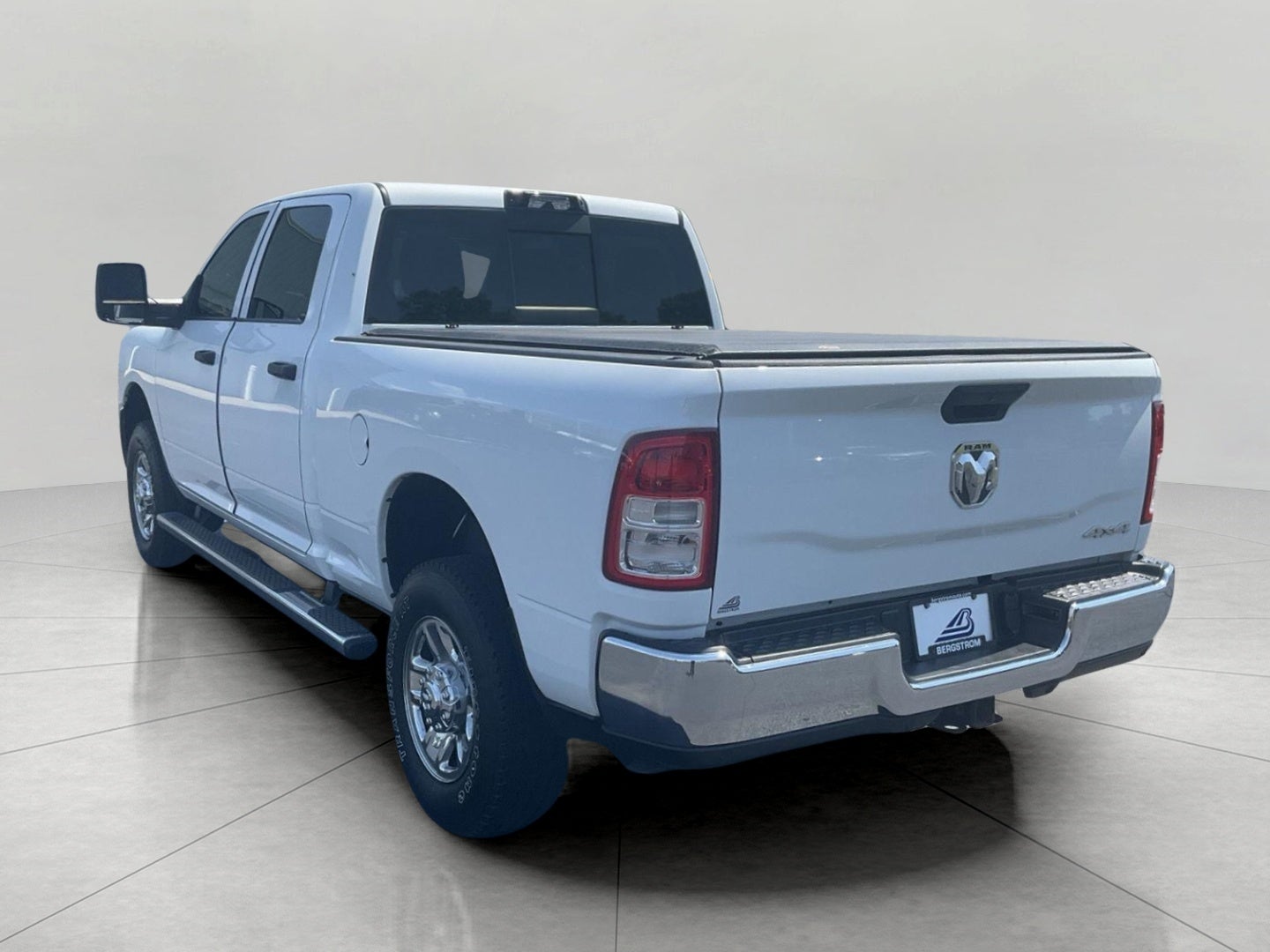 2024 RAM 2500 Tradesman Crew Cab 4x4 6'4' Box