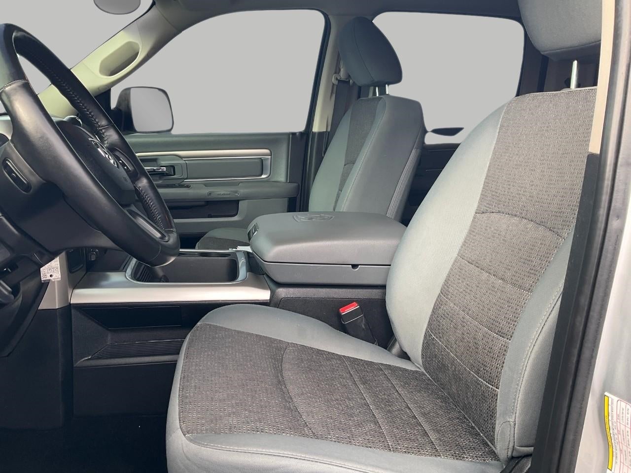 2017 RAM 2500 Big Horn Crew Cab 4x4 6'4' Box