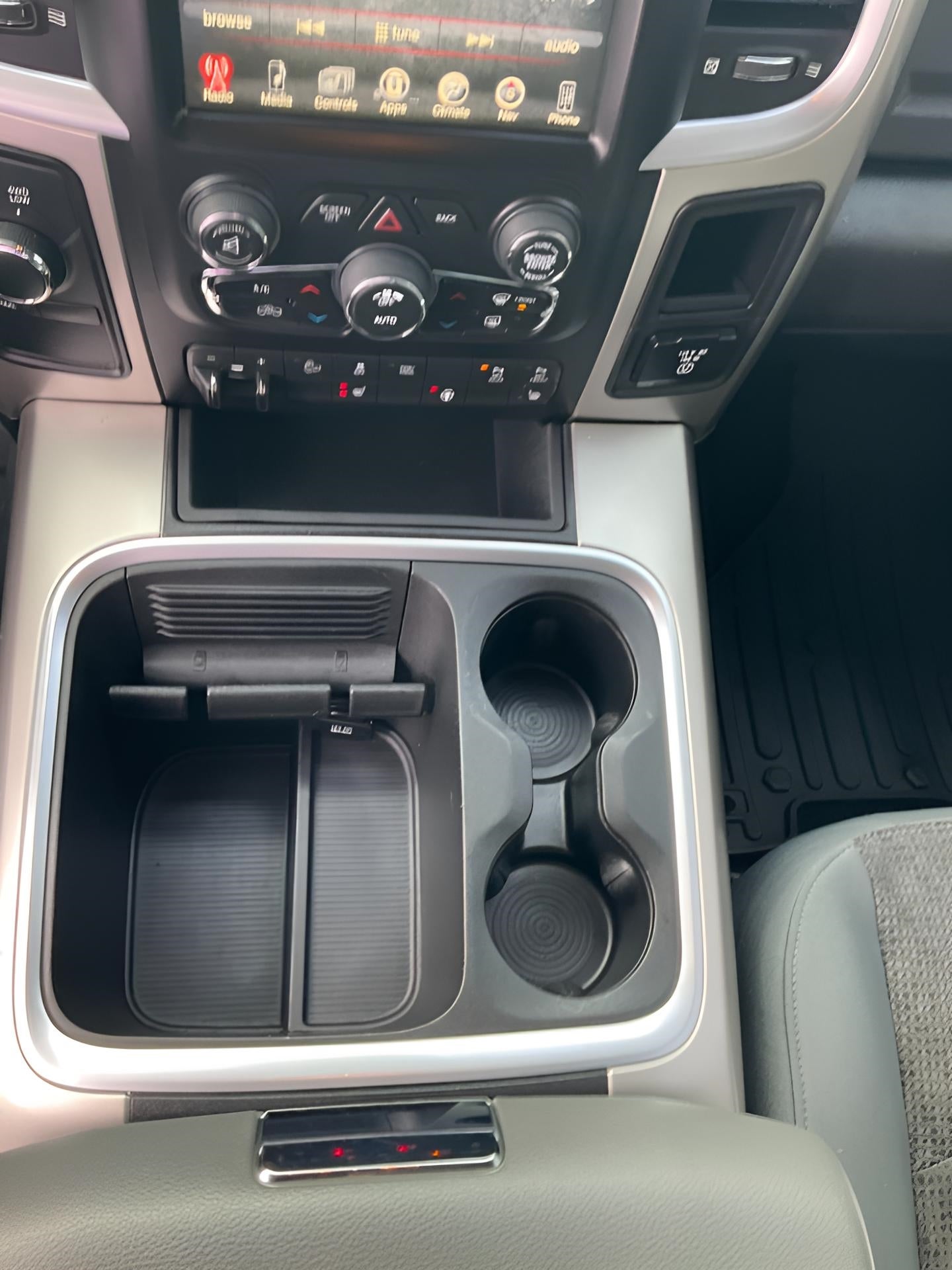 2017 RAM 2500 Big Horn Crew Cab 4x4 6'4' Box