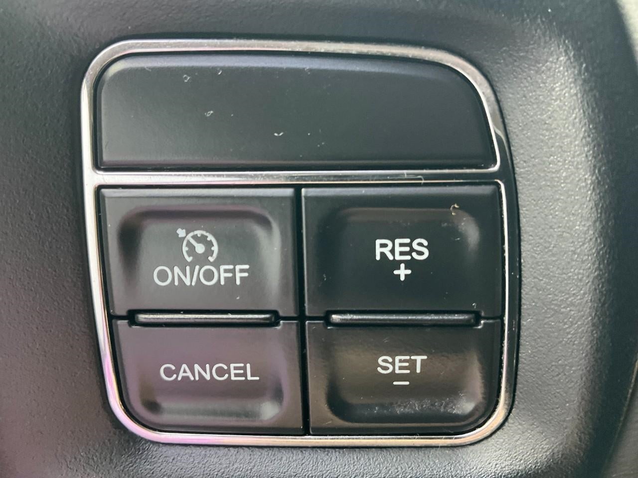 2017 RAM 2500 Big Horn Crew Cab 4x4 6'4' Box