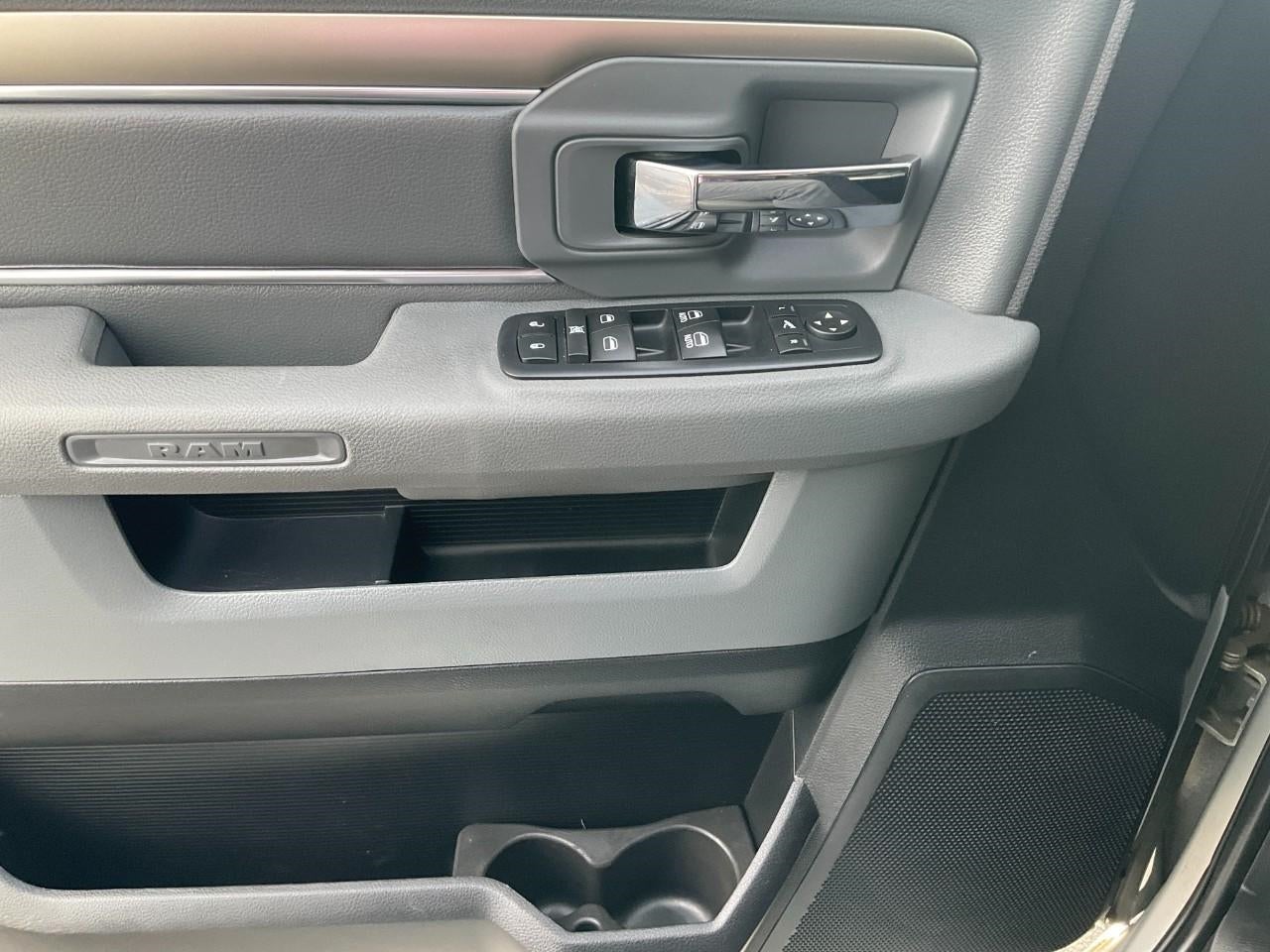 2017 RAM 2500 Big Horn Crew Cab 4x4 6'4' Box