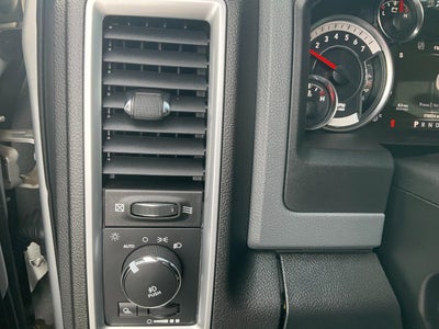 2017 RAM 2500 Big Horn Crew Cab 4x4 6'4' Box