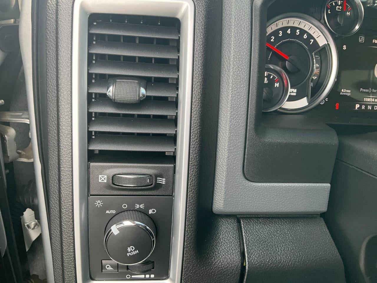 2017 RAM 2500 Big Horn Crew Cab 4x4 6'4' Box