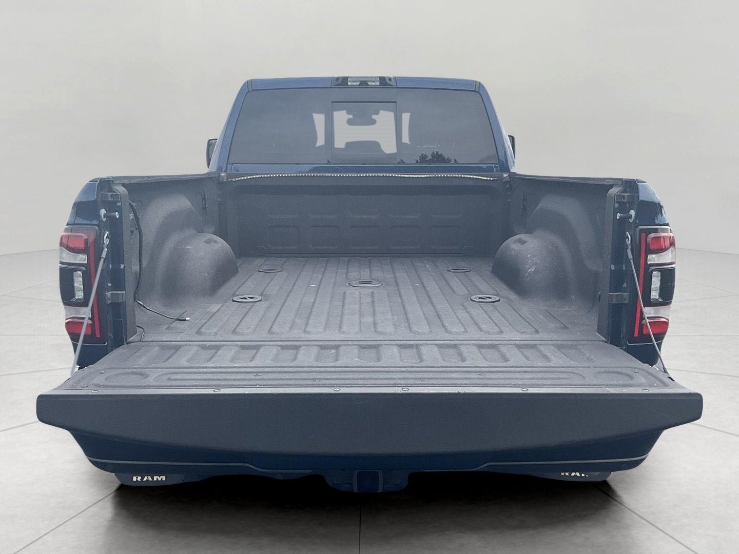 2023 RAM 2500 Laramie Crew Cab 4x4 6'4' Box