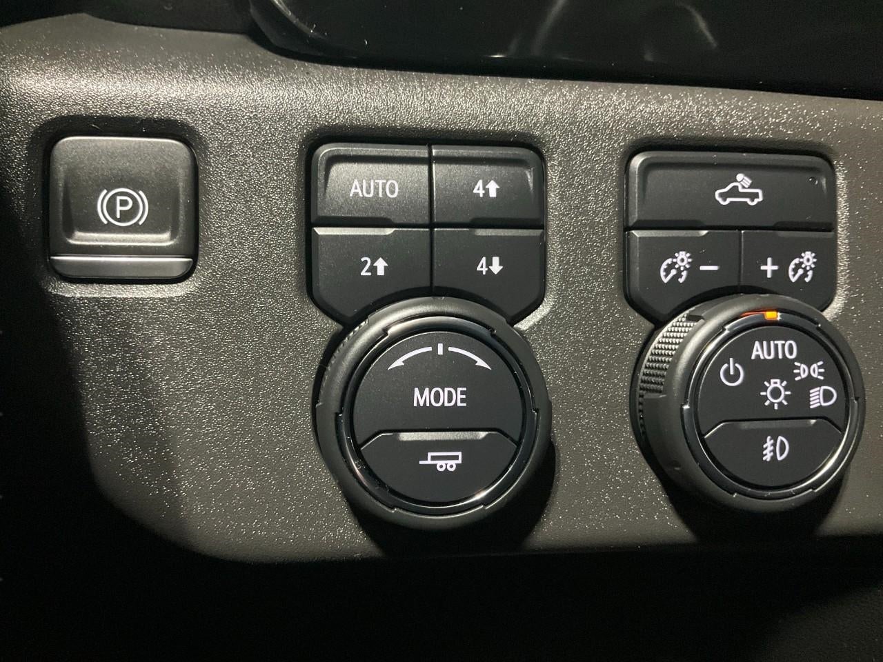 2023 Chevrolet Silverado 1500 4WD Crew Cab Short Bed LT Trail Boss
