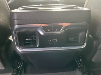 2023 GMC Sierra 1500 4WD Crew Cab Short Box SLT