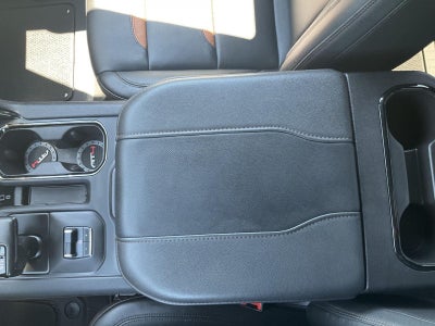 2024 GMC Sierra 1500 4WD Crew Cab 147 AT4