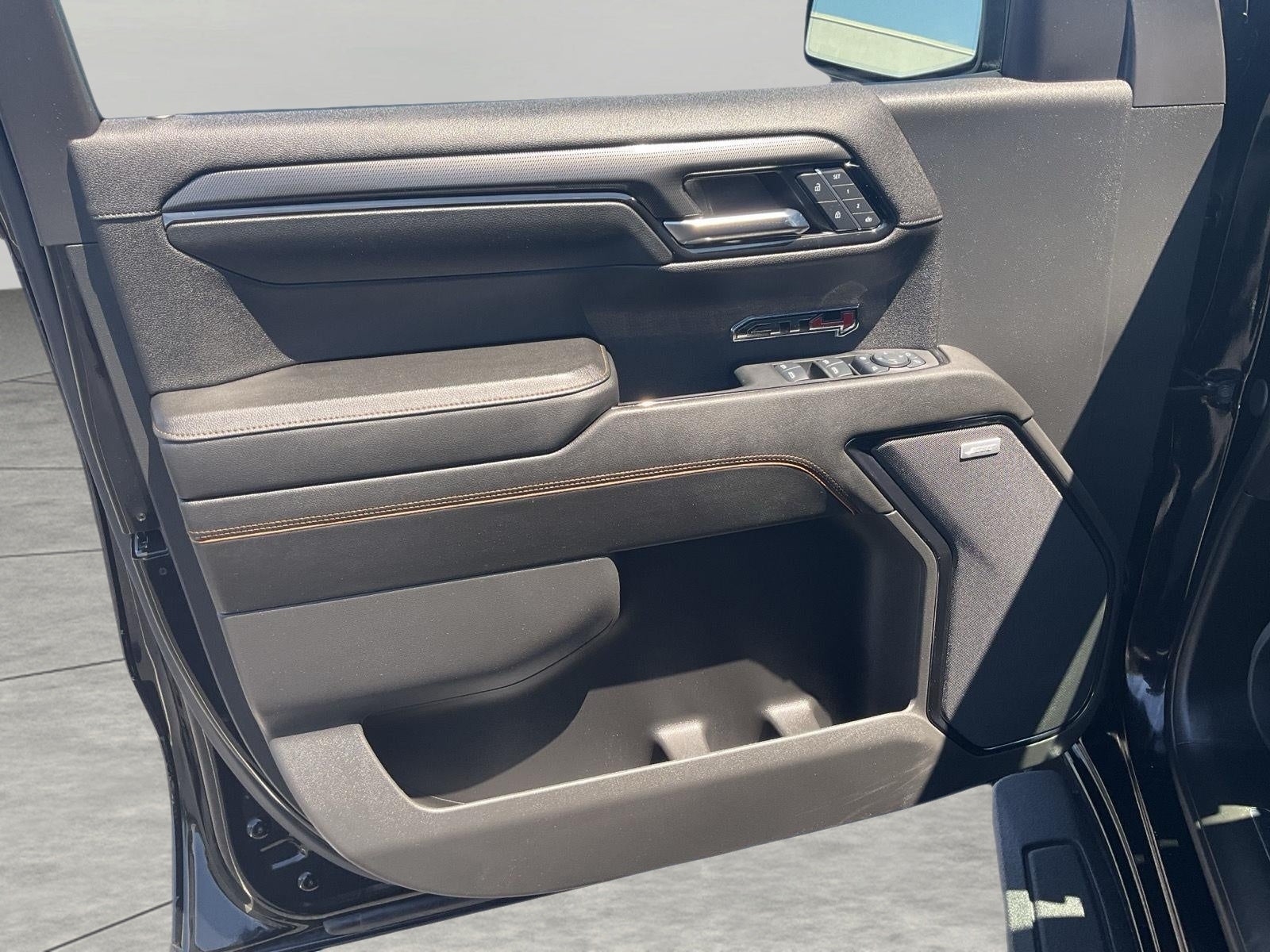 2024 GMC Sierra 1500 4WD Crew Cab 147 AT4