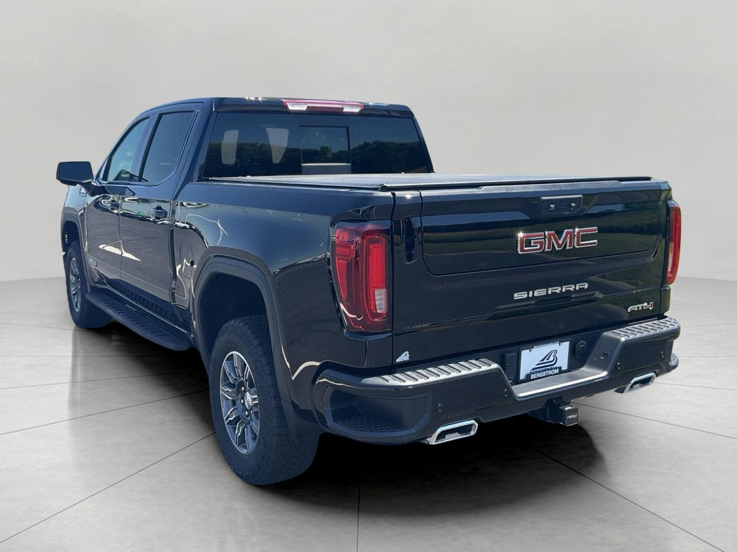 2024 GMC Sierra 1500 4WD Crew Cab 147 AT4