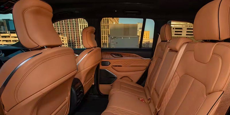2024 Jeep Grand Cherokee Backseat