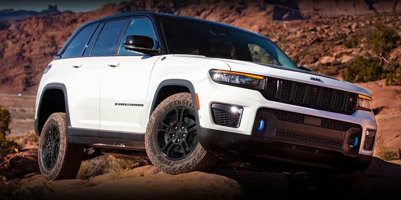 2024 Jeep Grand Cherokee Offroading